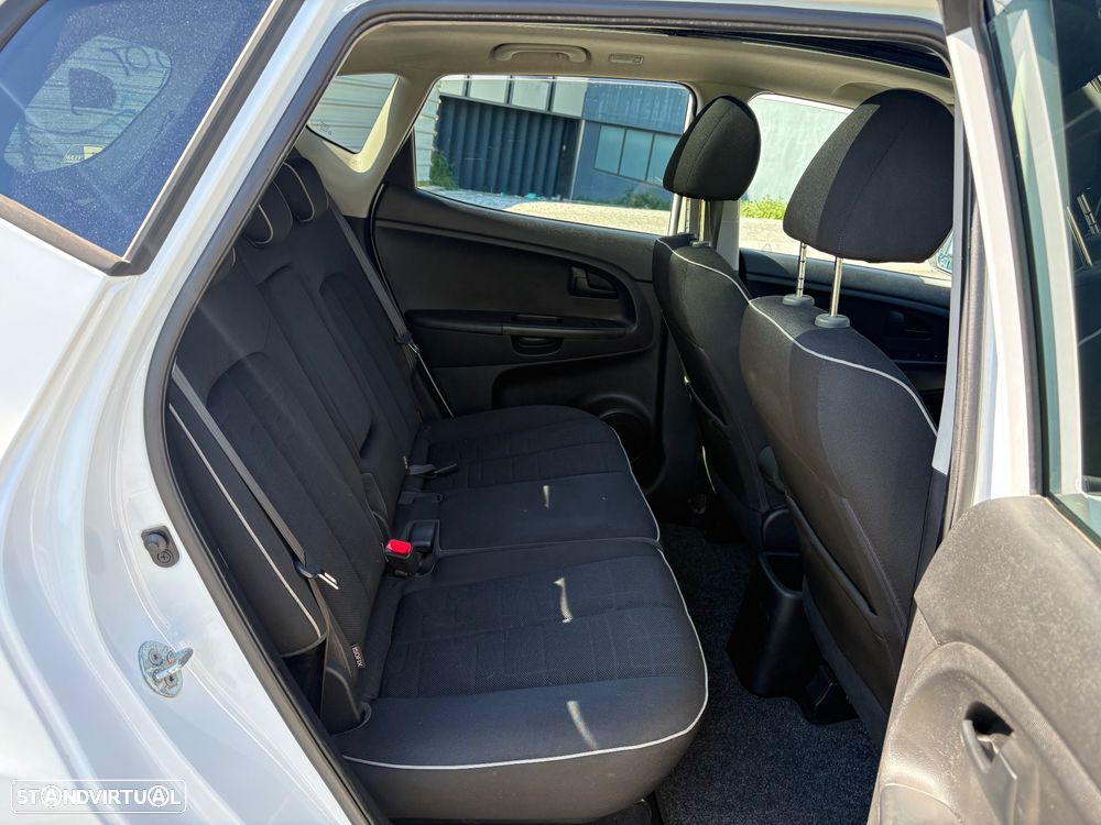 Kia Venga 1.4 CRDi TX ISG - 11