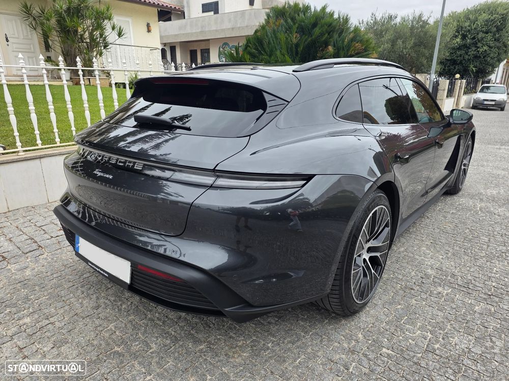 Porsche Taycan Sport Turismo - 4