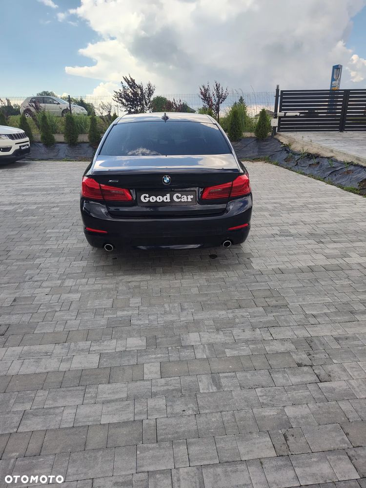 BMW Seria 5 520d xDrive M Sport Edition - 10