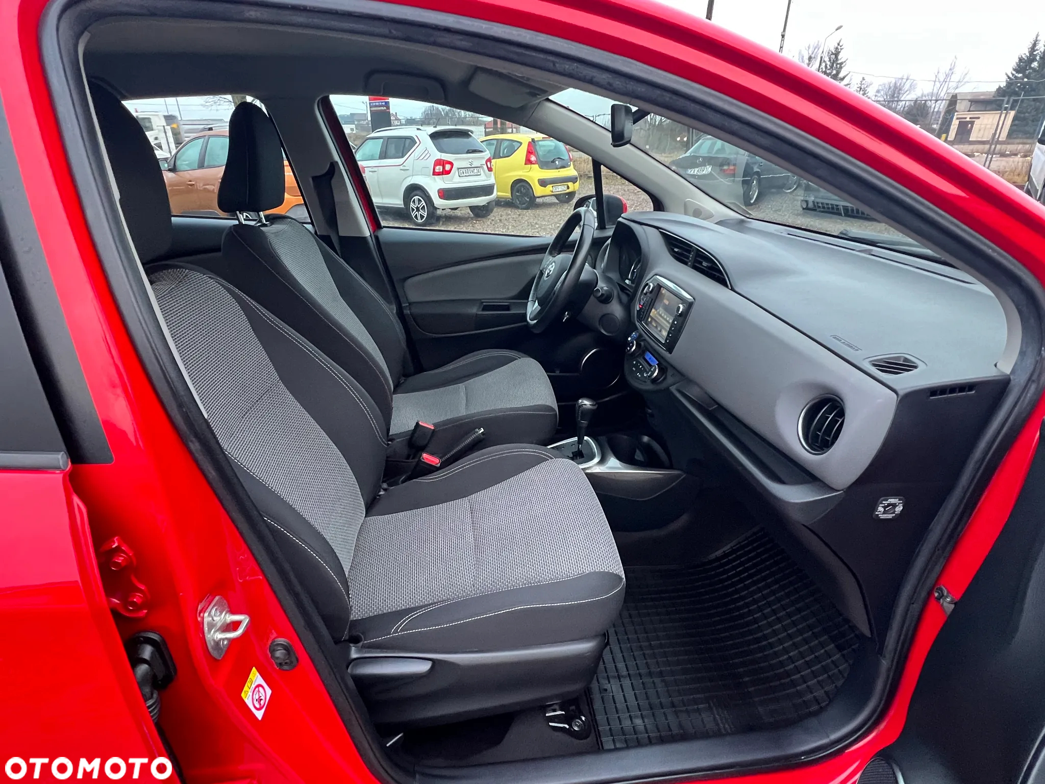 Toyota Yaris - 22