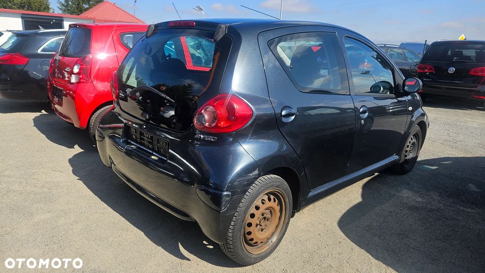 Toyota Aygo - 10