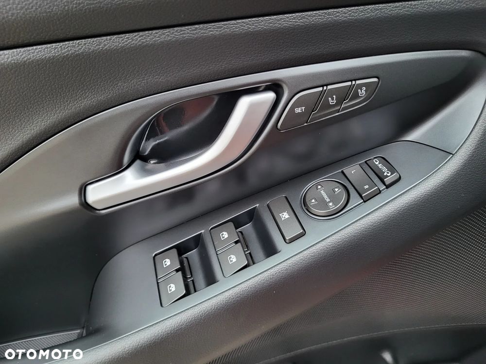 Hyundai i30 1.4 T-GDI DCT Premium - 19