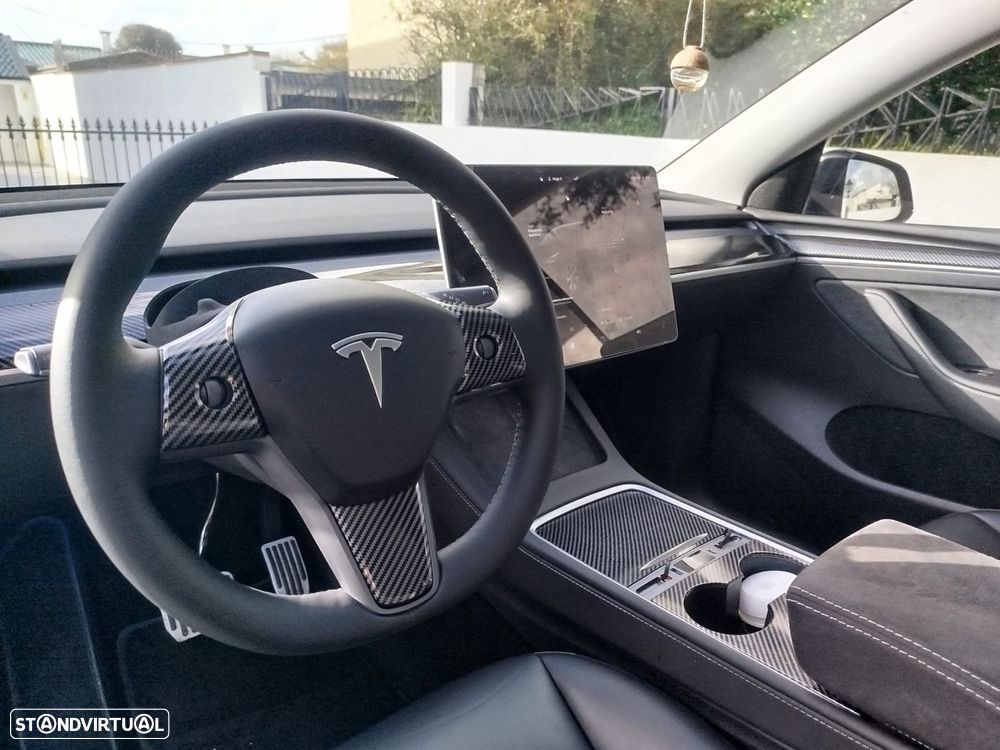 Tesla Model Y Tração Traseira Standard - 19