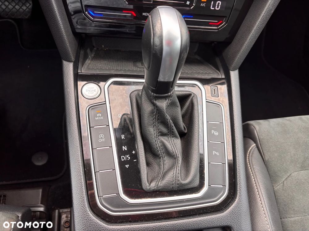 Volkswagen Passat 2.0 TSI Elegance DSG - 9