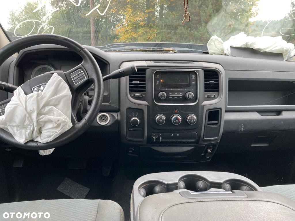 Dodge RAM 1500 5.7 4x4 - 9