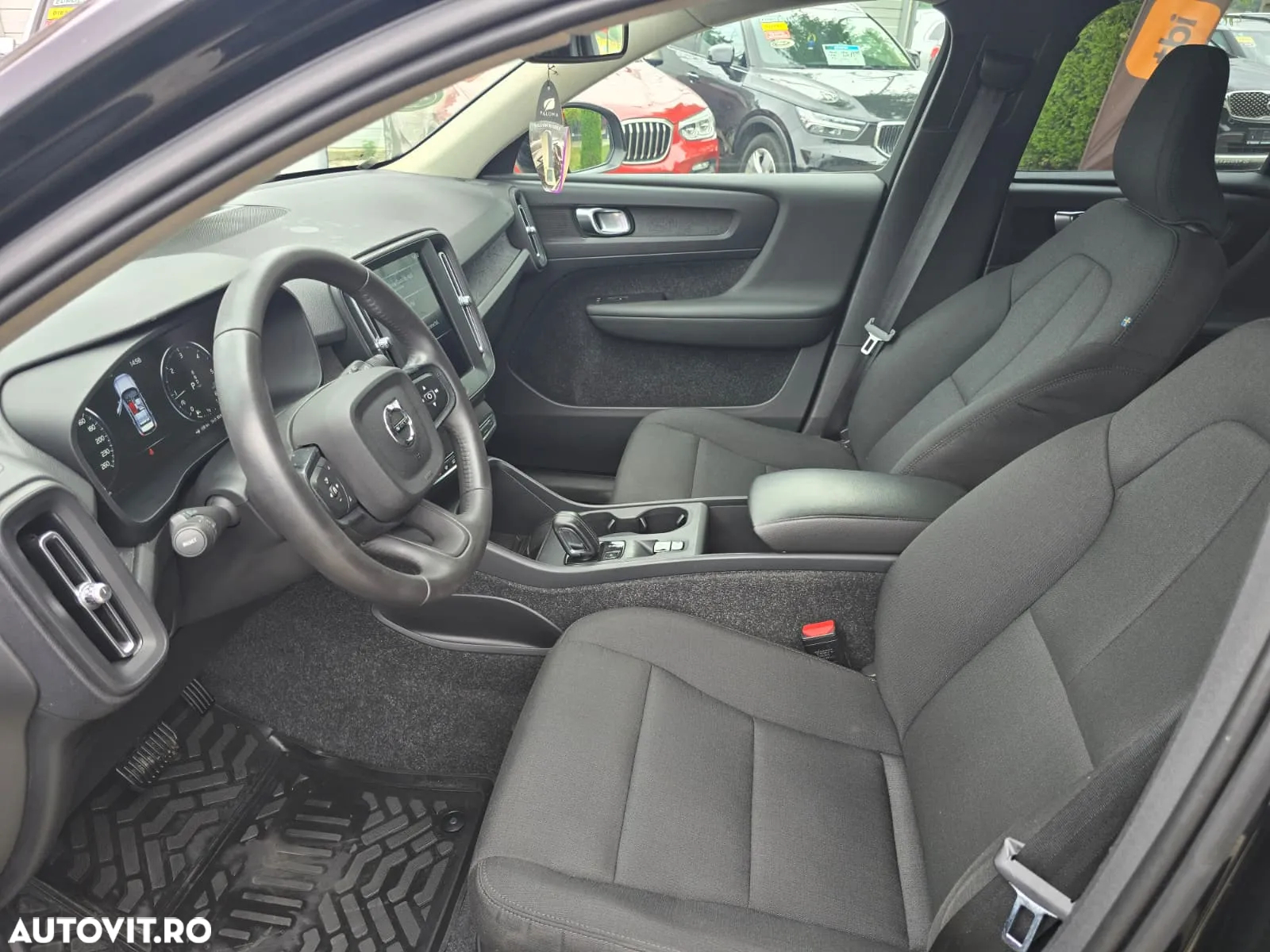 Volvo XC 40 D4 AWD Geartronic Momentum Pro - 13