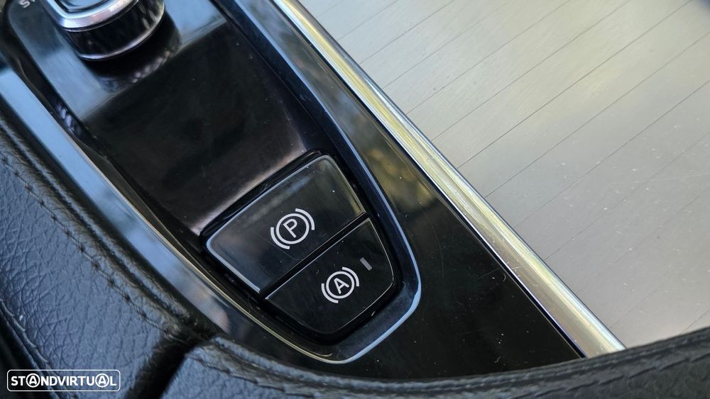 Volvo XC 90 2.0 D4 Momentum - 35