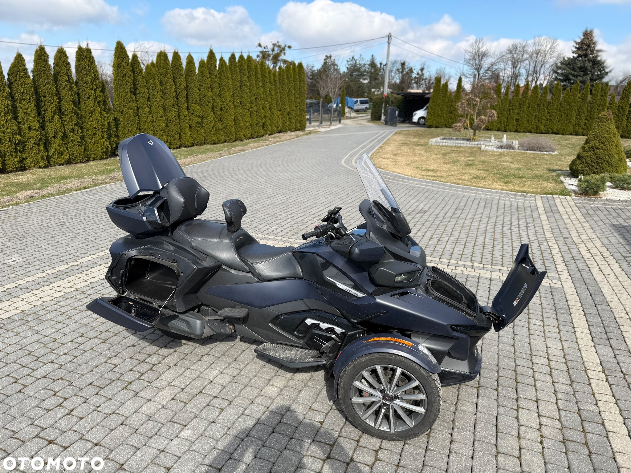 Can-Am Spyder - 14