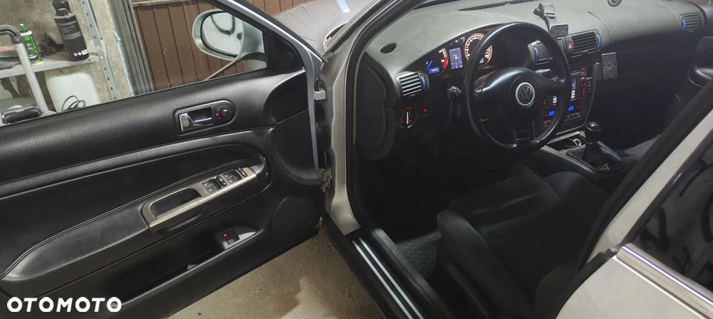 Volkswagen Passat 2.0 TDI DPF - 13