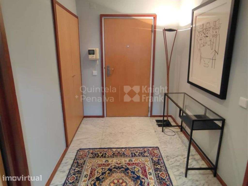 Apartamento T2 mobilado com vista mar para arrendar na Boavista, Porto - Grande imagem: 2/27