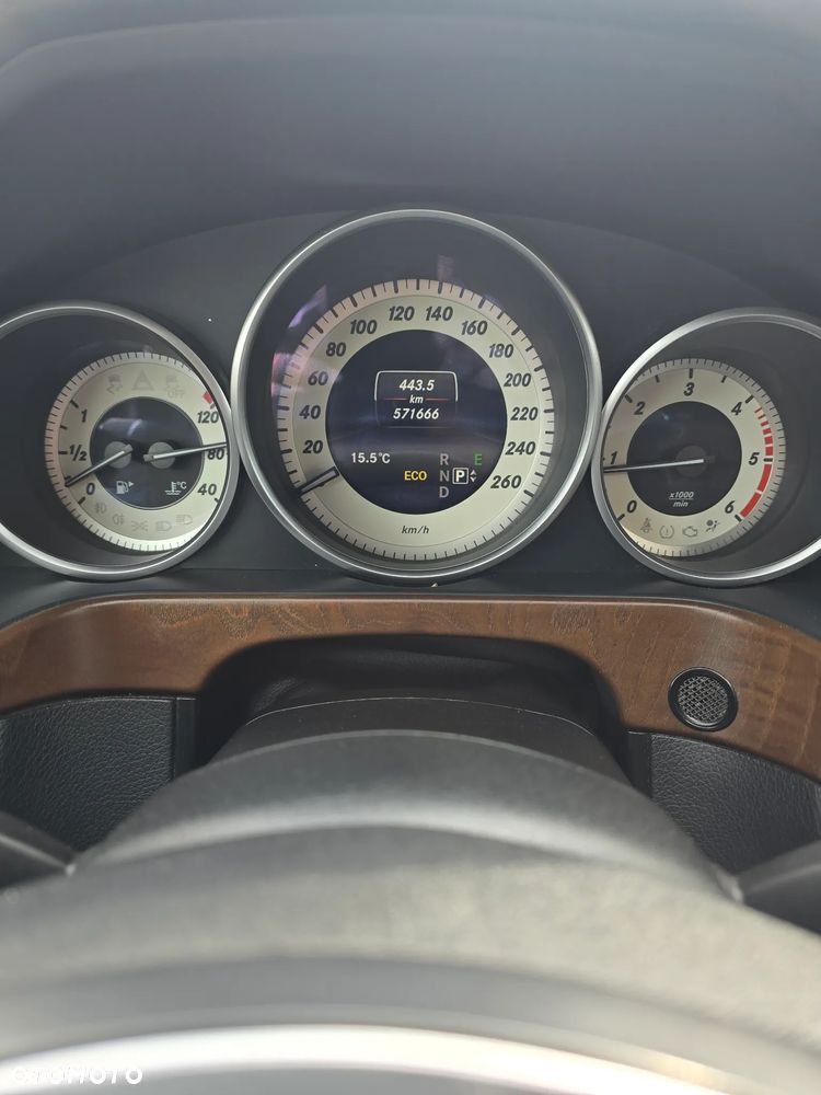 Mercedes-Benz Klasa E 220 BlueTEC 9G-TRONIC Elegance - 16