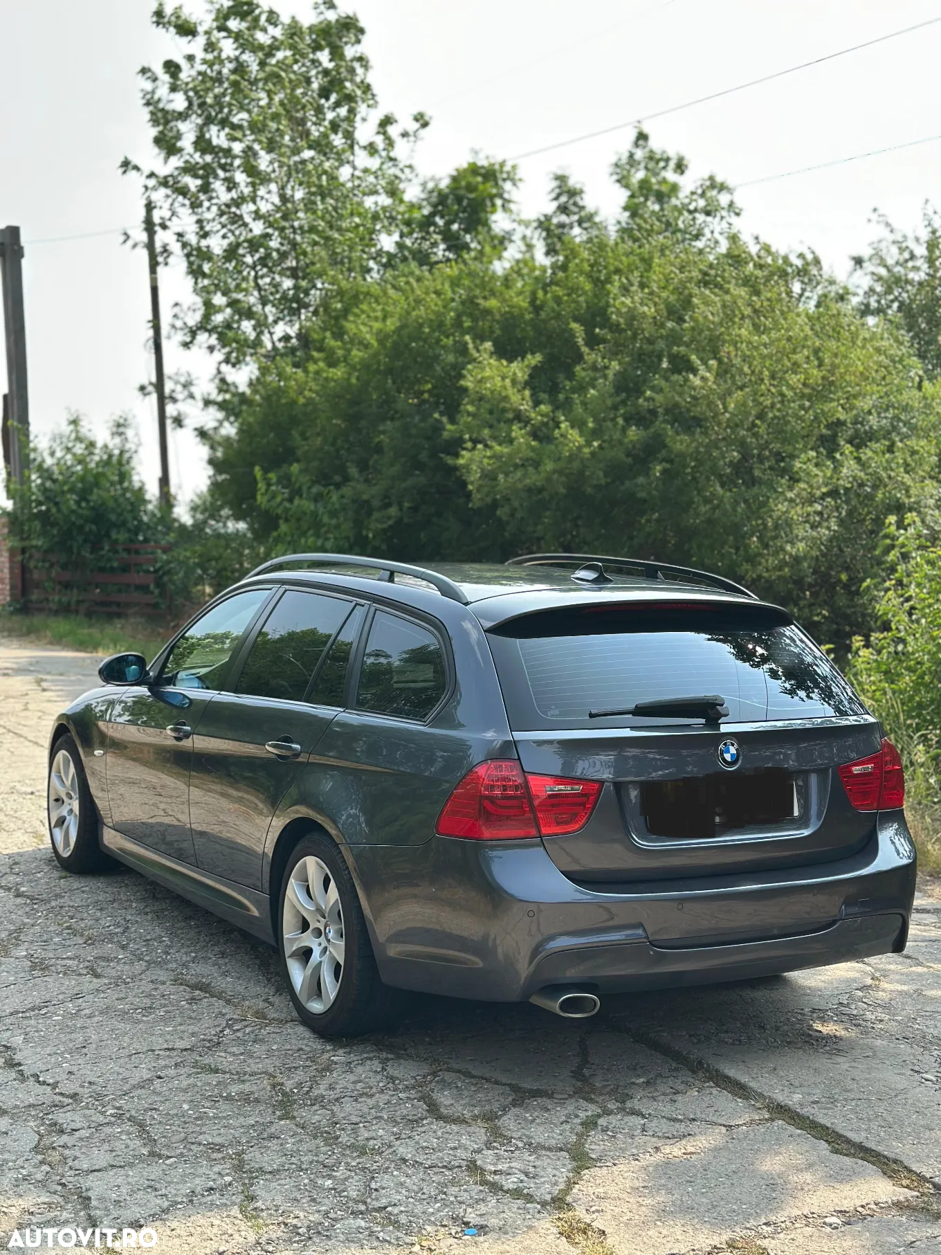 BMW Seria 3 320d DPF Touring Aut. - 5