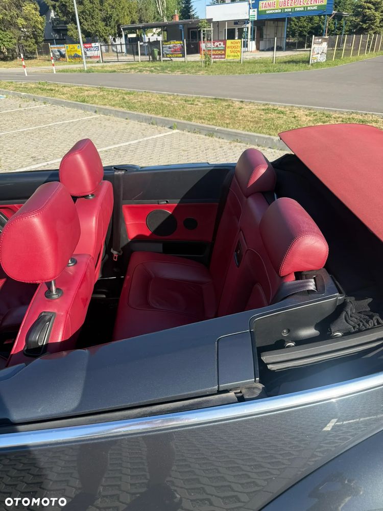 Volkswagen New Beetle - 20