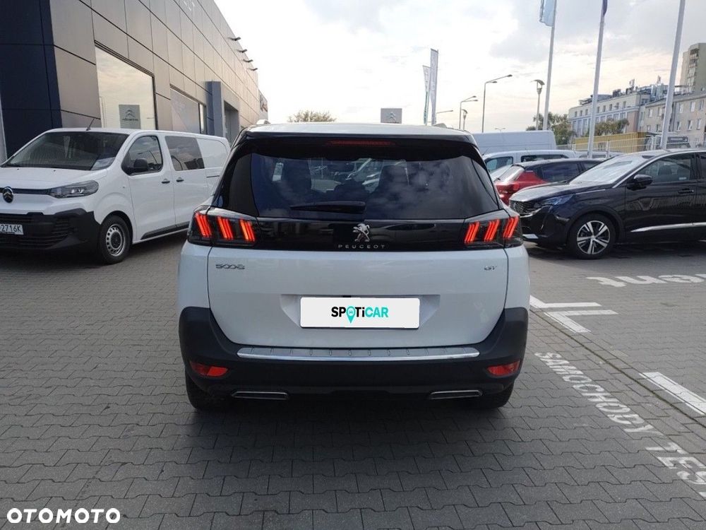 Peugeot 5008 - 5