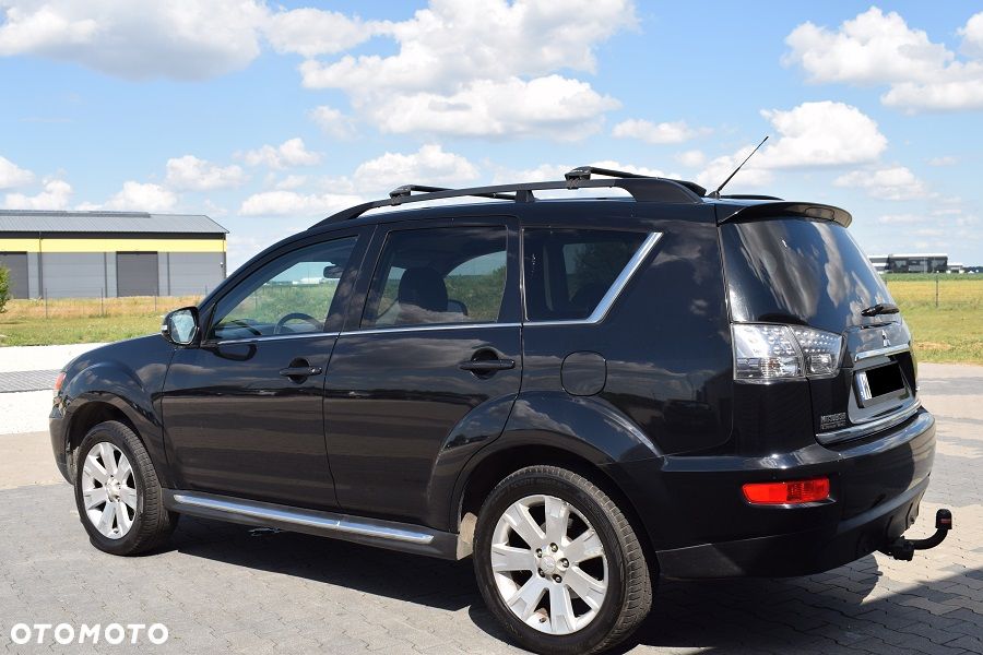 Mitsubishi Outlander 2.2 DID Intense EU5 - 4