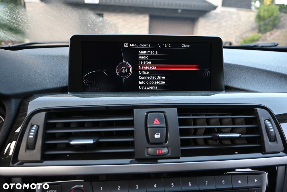 BMW Seria 3 320d Sport-Aut Luxury Line - 15