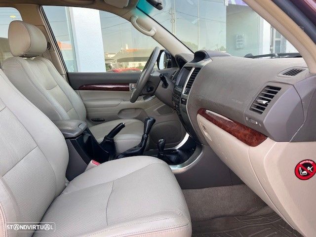 Toyota Land Cruiser - 6