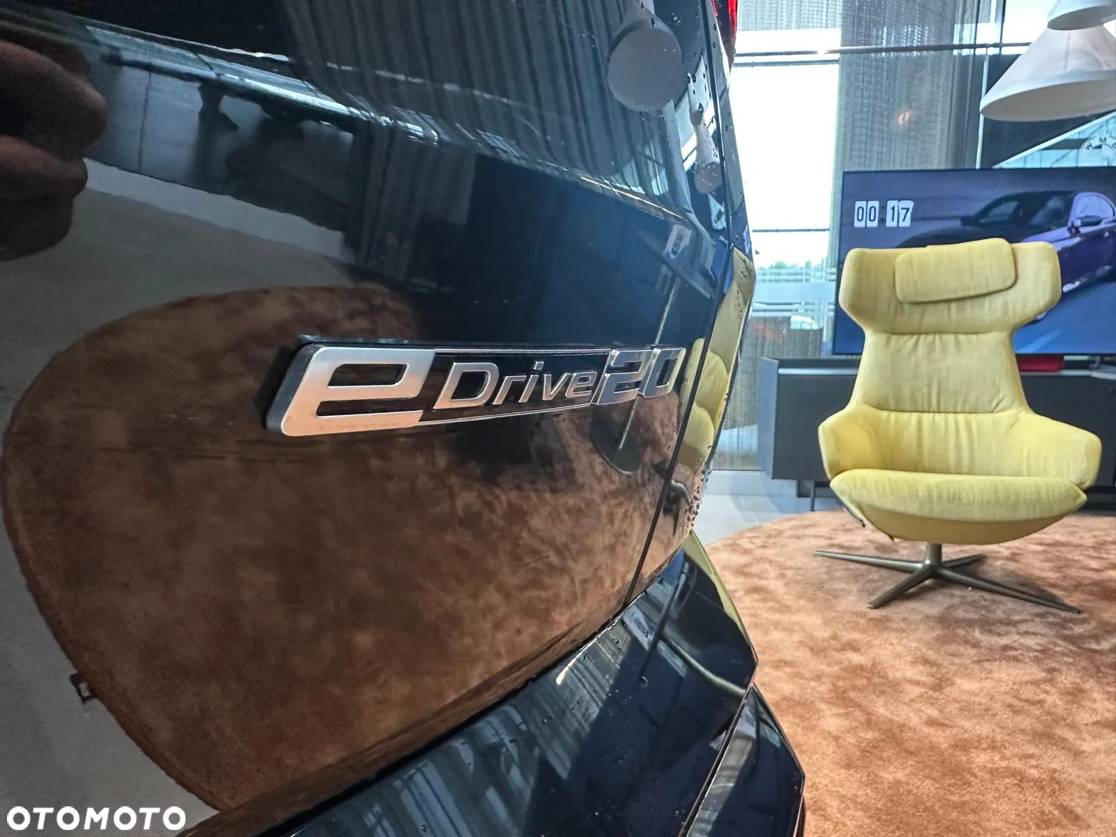 BMW iX2 eDrive20 66.5kWh M Sport Edition - 11