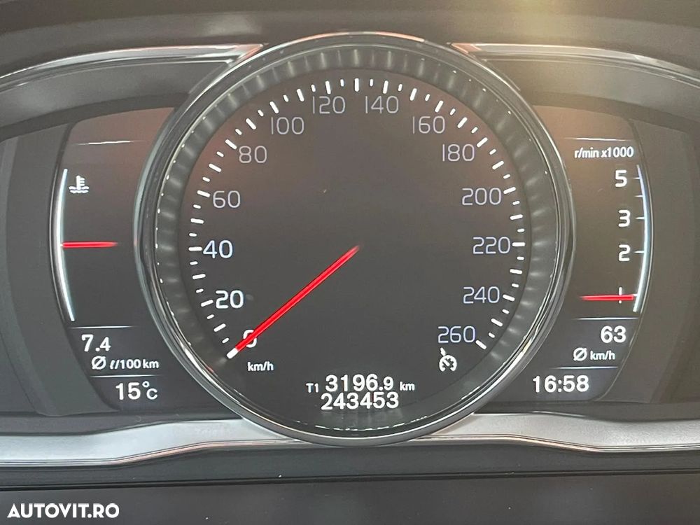 Volvo XC 60 D4 Geartronic Momentum - 11