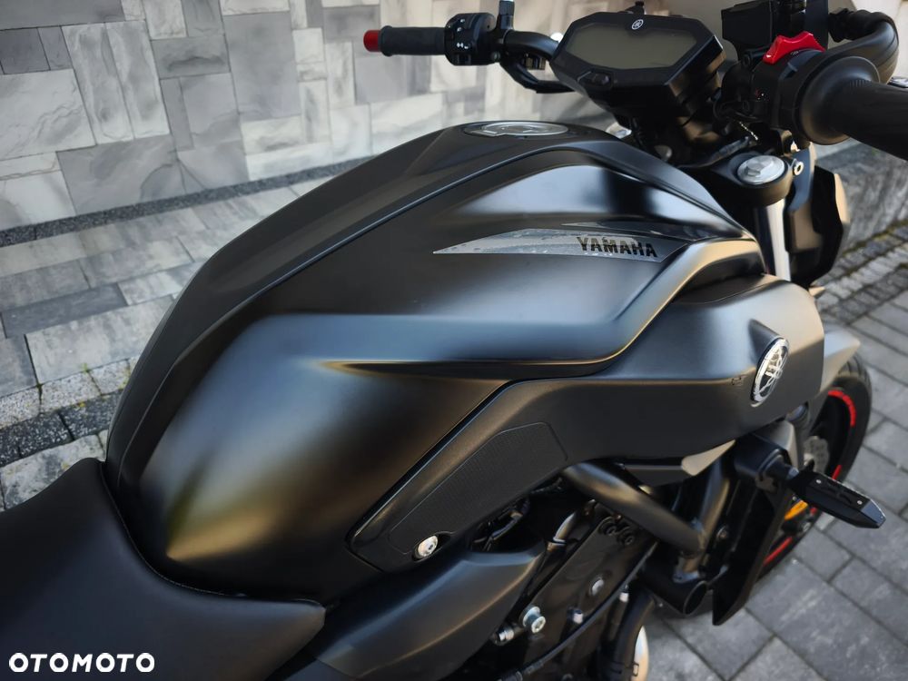 Yamaha MT - 16