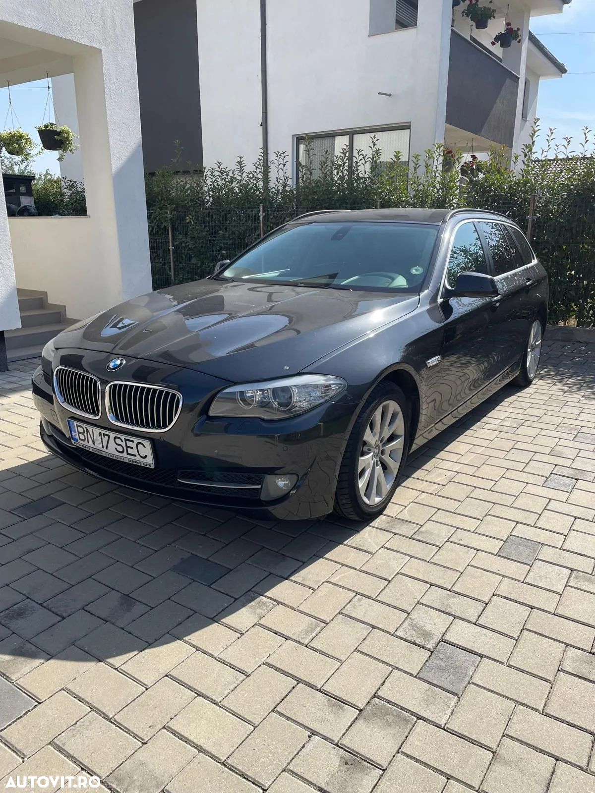 BMW Seria 5 520d Touring Aut. - 2