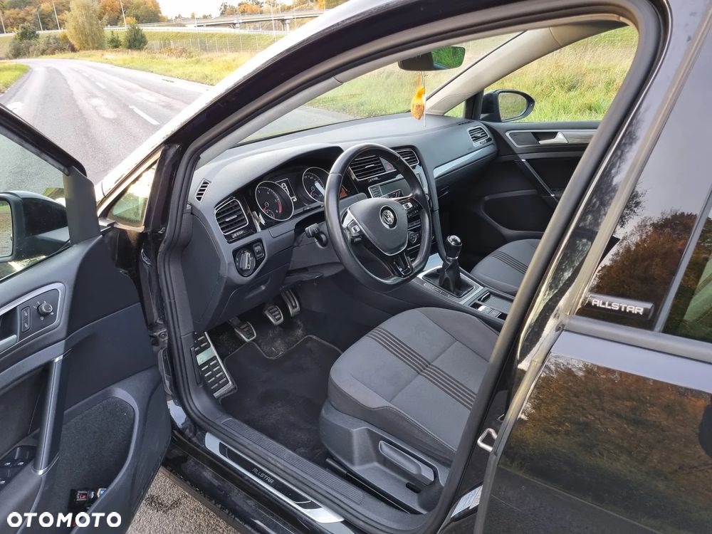 Volkswagen Golf 1.6 TDI BlueMotion Technology Allstar - 28