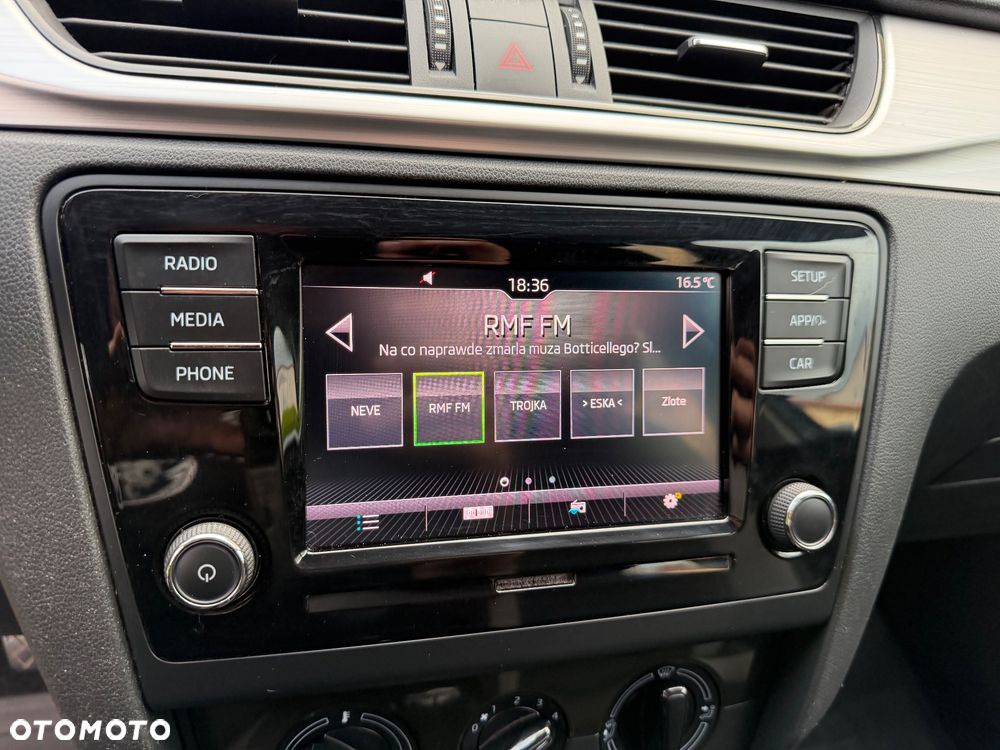 Skoda RAPID 1.0 TSI Clever - 17
