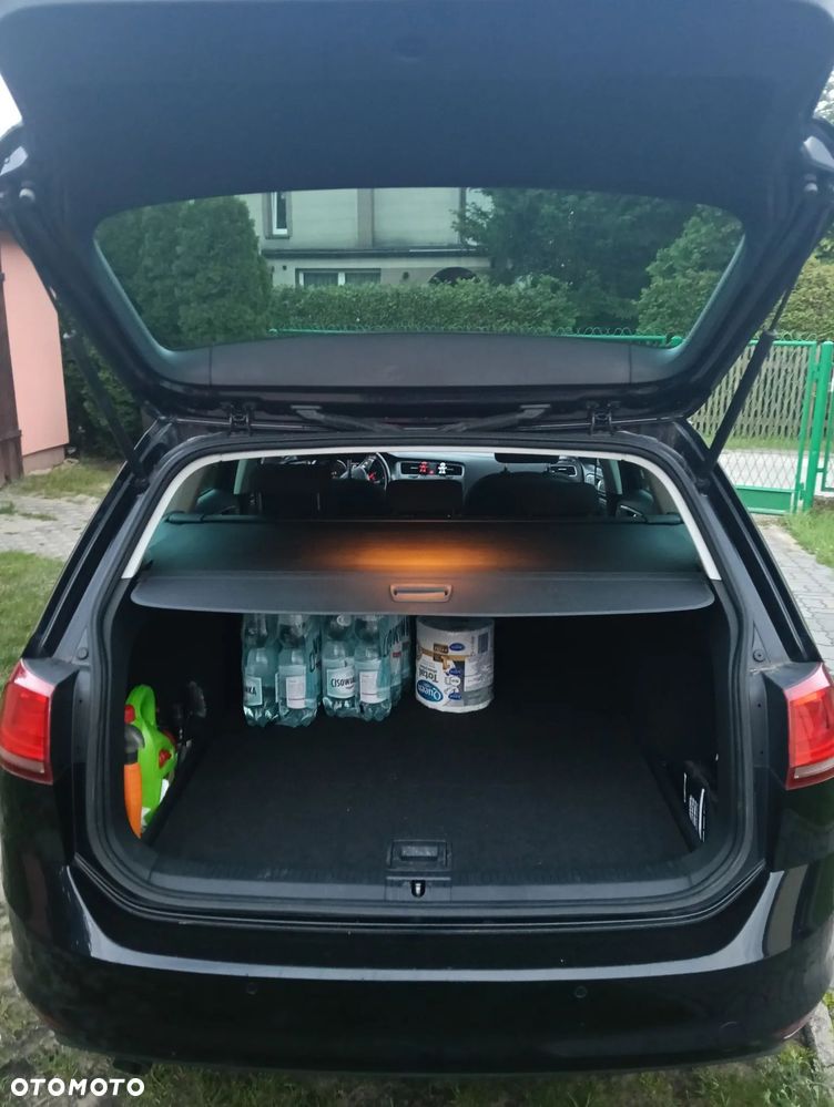 Volkswagen Golf - 24