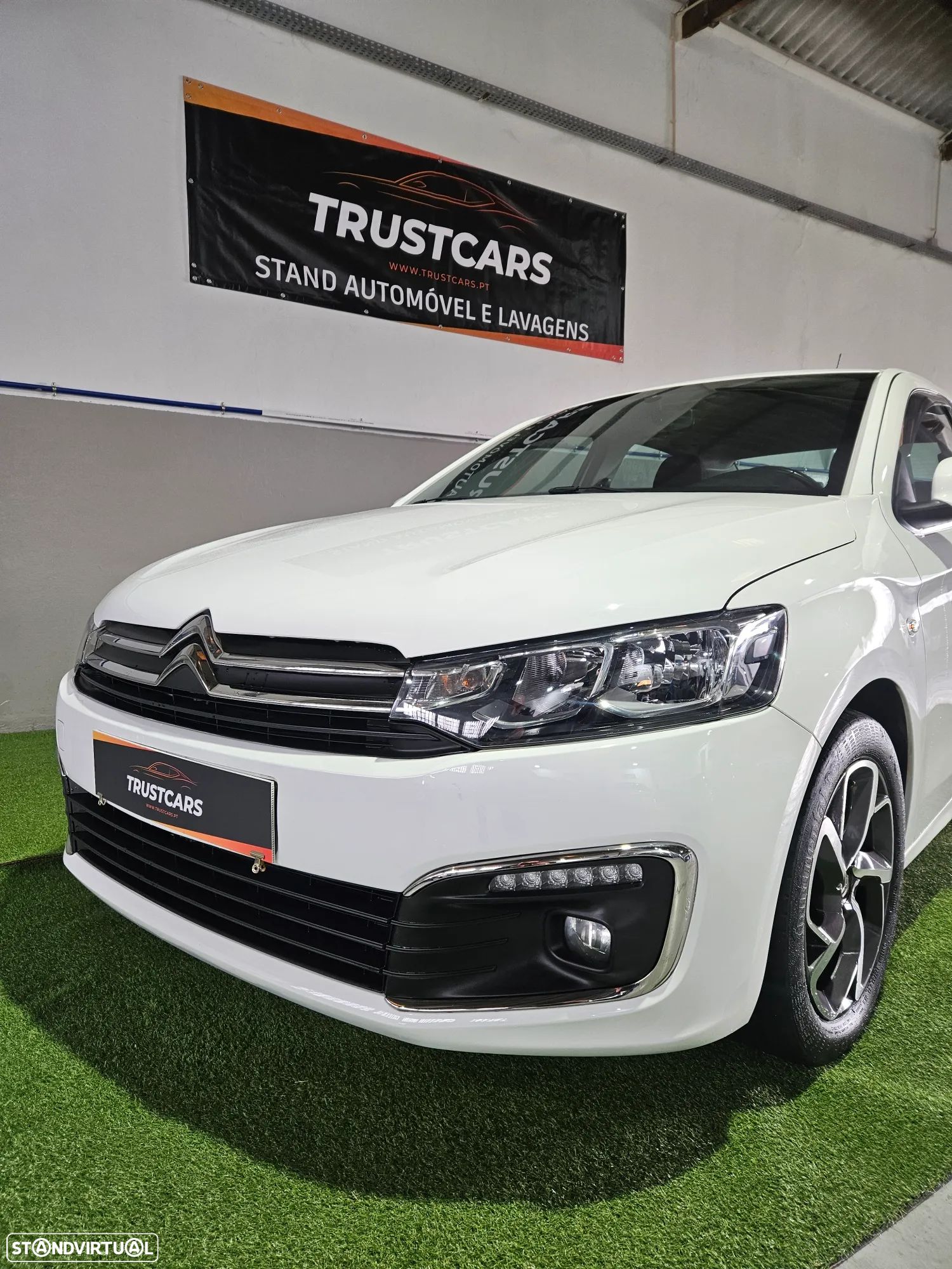 Citroën C-Elysée 1.6 BlueHDi Exclusive - 1