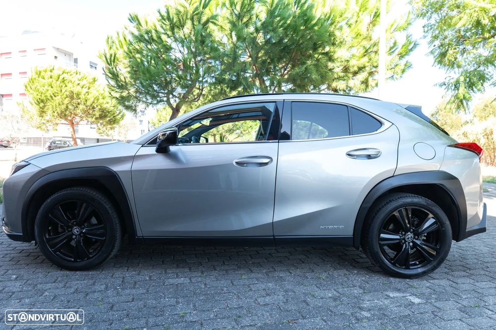 Lexus UX Special Edition (LCA) — fotografia 5
