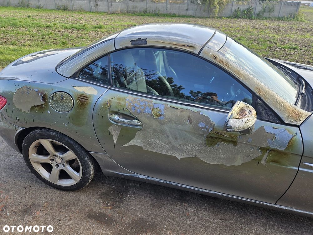 Mercedes-Benz SLK 200 CGI - 10