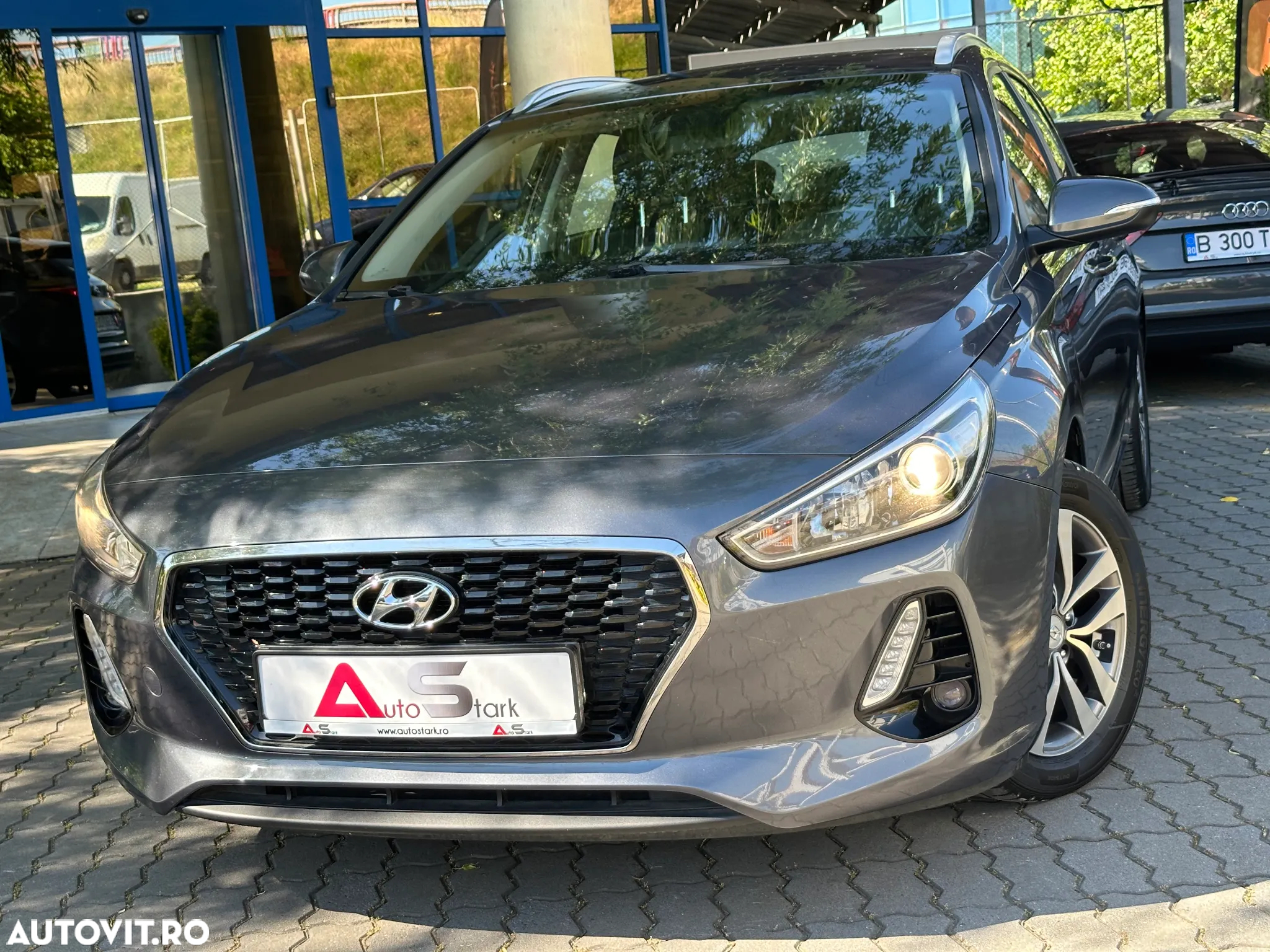 Hyundai i30 Kombi 1.6 CRDI DCT Premium - 9