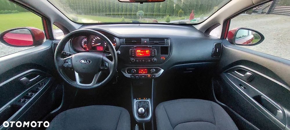 Kia Rio 1.2 Dream Team Edition - 13