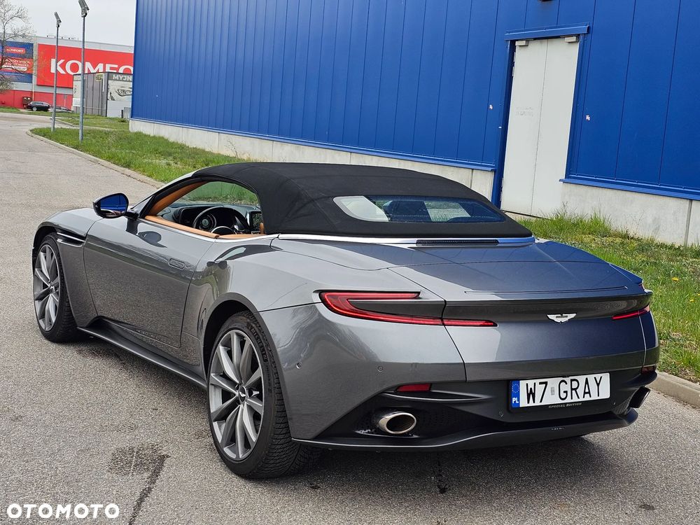 Aston Martin DB11 - 8
