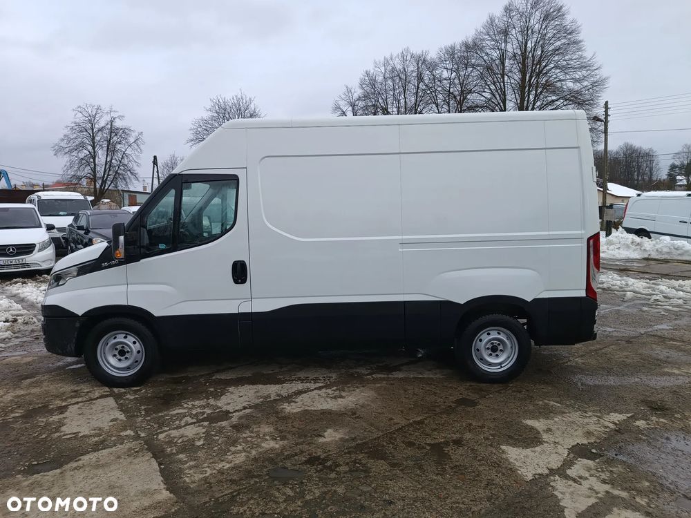 Iveco DAILY 35s13 L2H2 2.3 diesel 126kM, HAK(uciąg 3.5t) OPONY ZIMOWE BDB STAN, OGINALNY NISKI PRZEBIEG! Gotowy do pracy! - 13