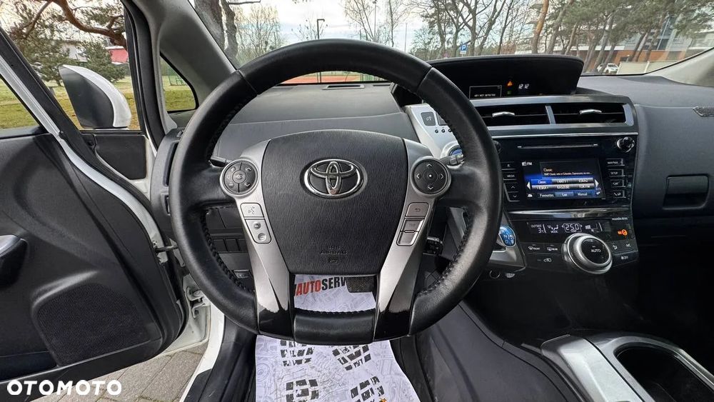 Toyota Prius+ (Hybrid) Executive - 14