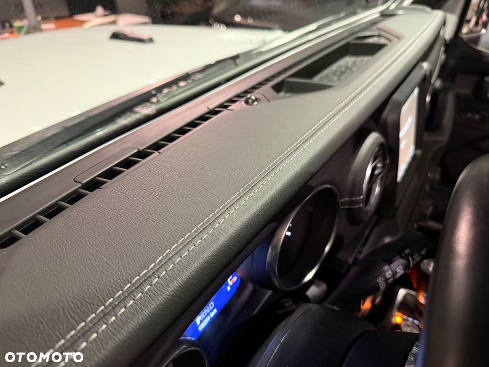 Jeep Wrangler Unlimited GME 2.0 Turbo Sahara - 15