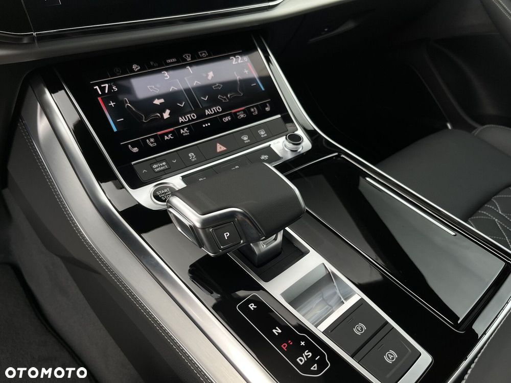 Audi Q8 50 TDI mHEV Quattro Tiptronic - 31