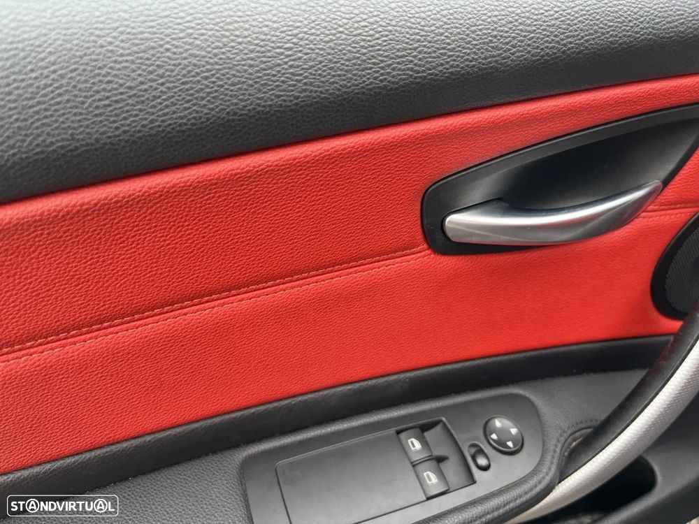 BMW 118 d Pack M - 12