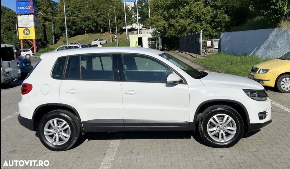 Volkswagen Tiguan 2.0 TDI DPF BlueMotion Technology Trend & Fun - 21