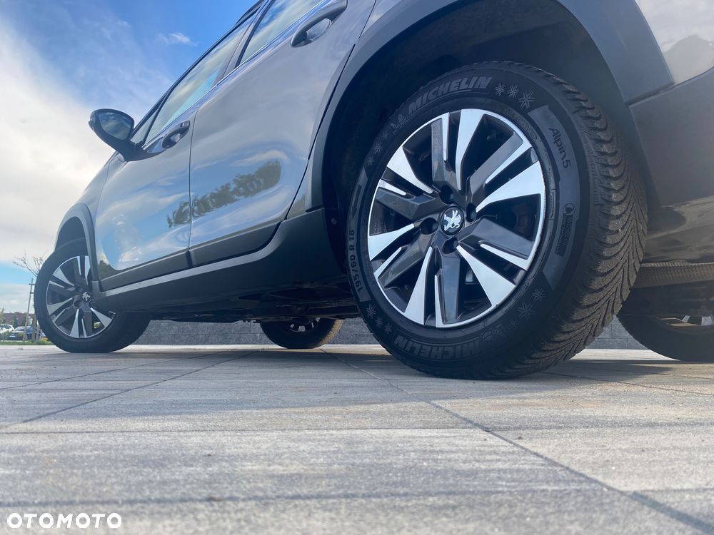 Peugeot 2008 PureTech 110 GPF Stop&Start EAT6 Allure - 38