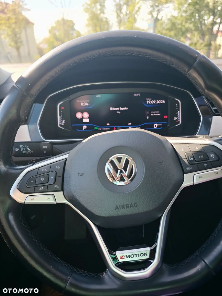 Volkswagen Passat - 18