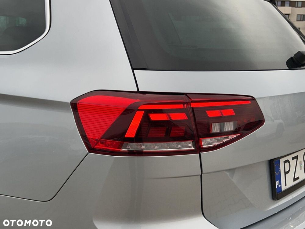 Volkswagen Passat - 33