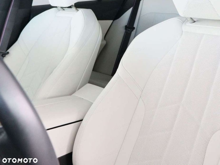 BMW Seria 5 520i mHEV M Sport - 6