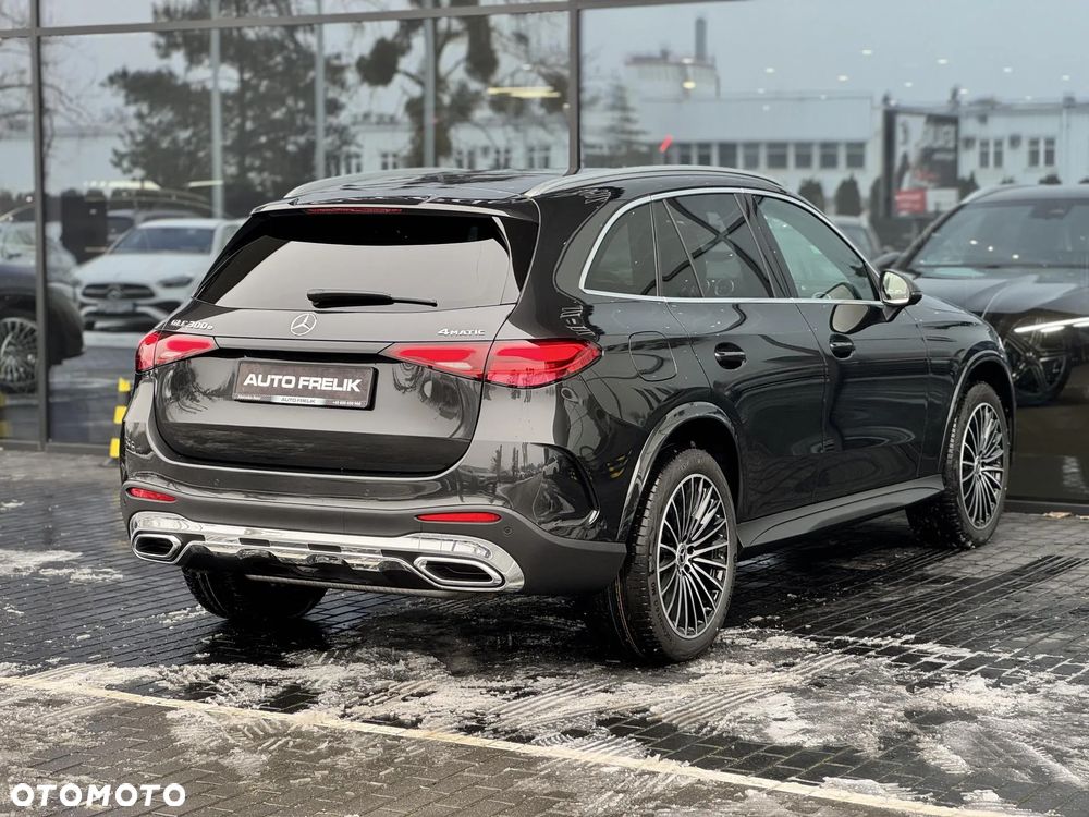 Mercedes-Benz GLC 300 e 4-Matic AMG Line - 9