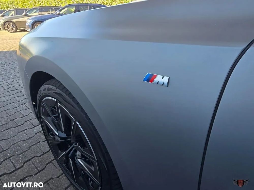 BMW Seria 7 740d xDrive - 33