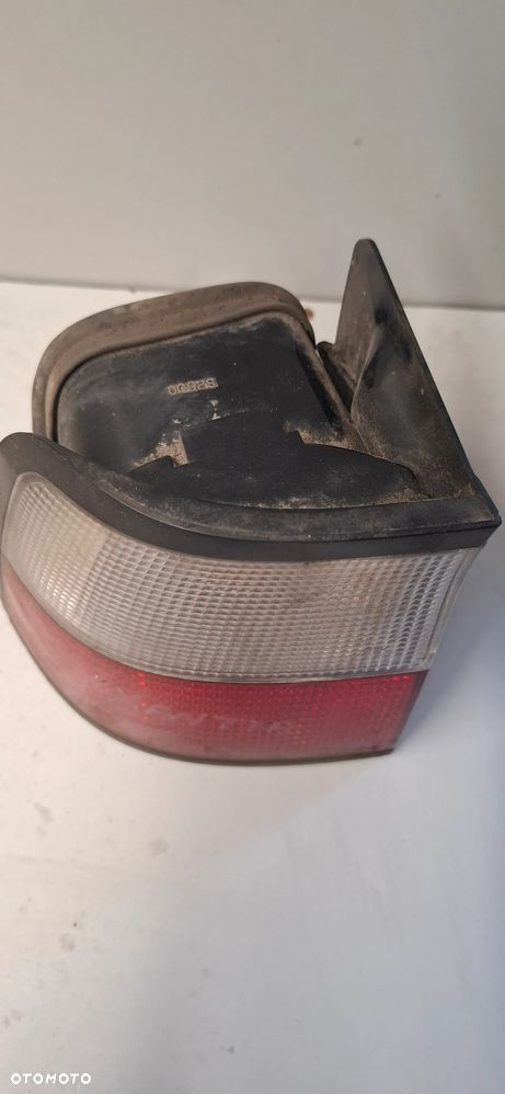 Citroen Xantia kombi lampa tył tylna lewa w błotnik wkład - 2