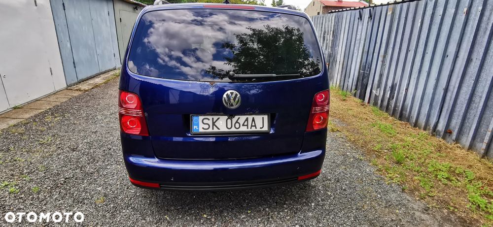Volkswagen Touran 2.0 TDI Highline - 8