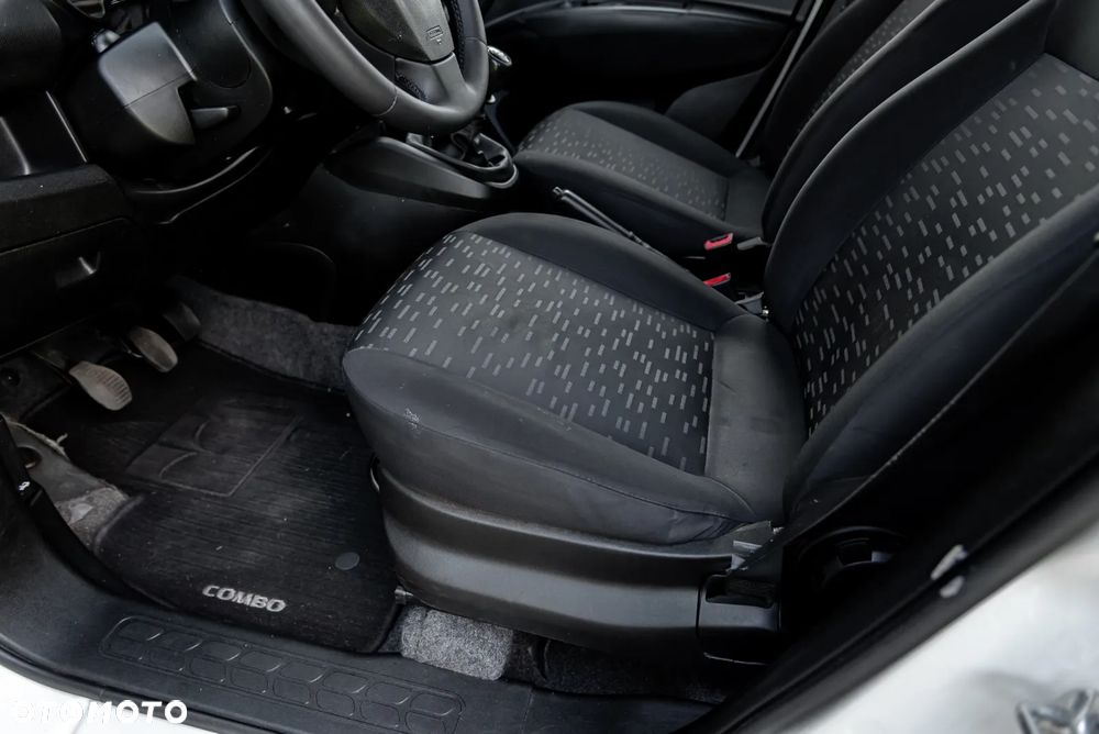 Opel Combo 1.6 CDTI L1H2 S&S Selection - 19