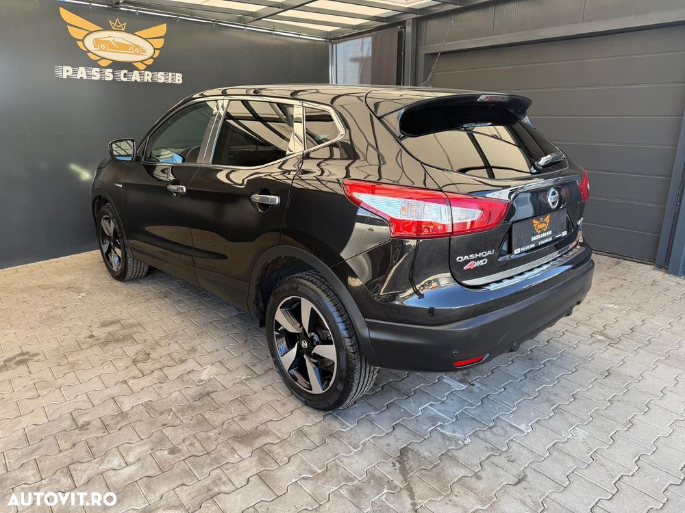 Nissan Qashqai 1.6L dCi Start/Stop 4X4-i N-Connecta - 10